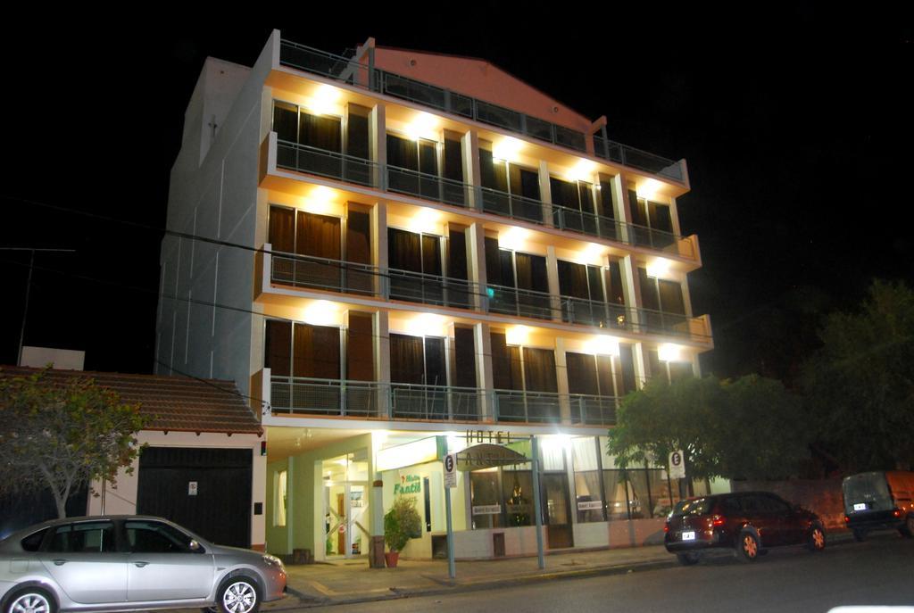 Hotel Fantilli Puerto Madryn Exterior foto